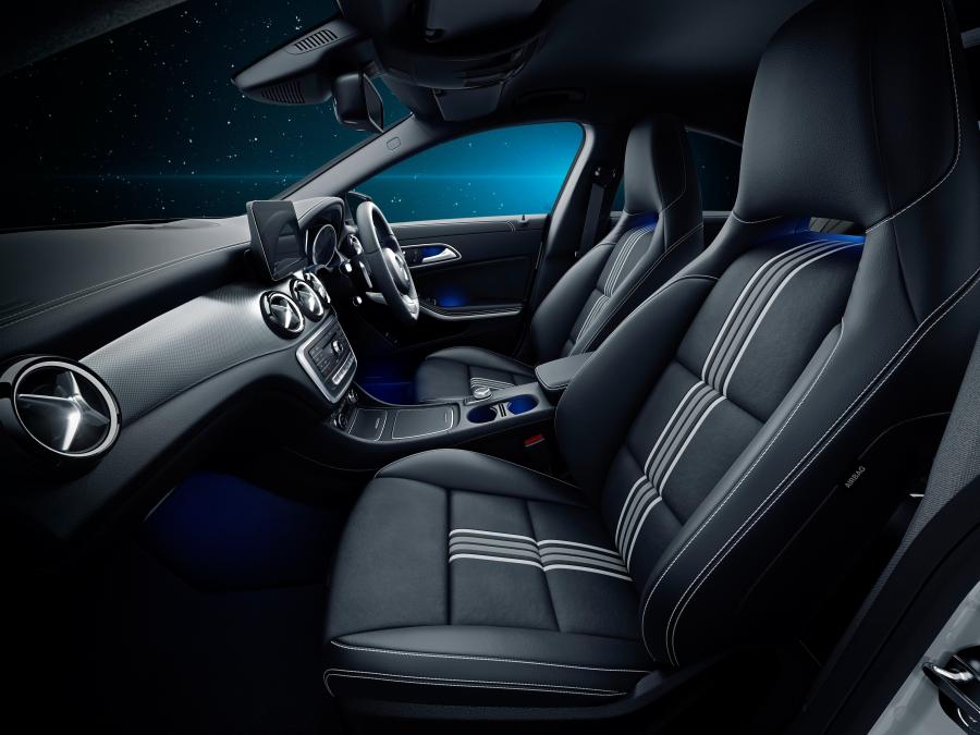 Интерьер Mercedes-Benz CLA180 Star Wars Edition 2017 года  (JP) (фото 3 из 3)